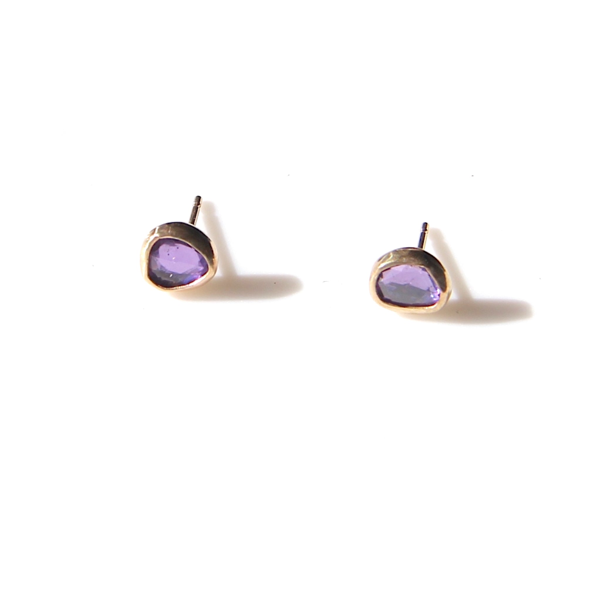 Bright Purple Sapphire Stud Earrings in gold