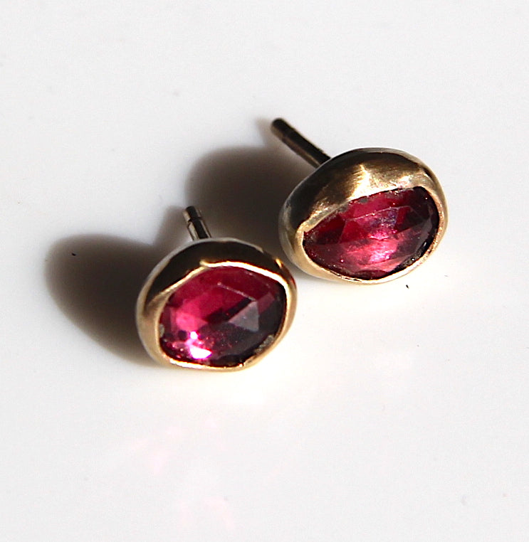 Rubellite stud earrings in gold